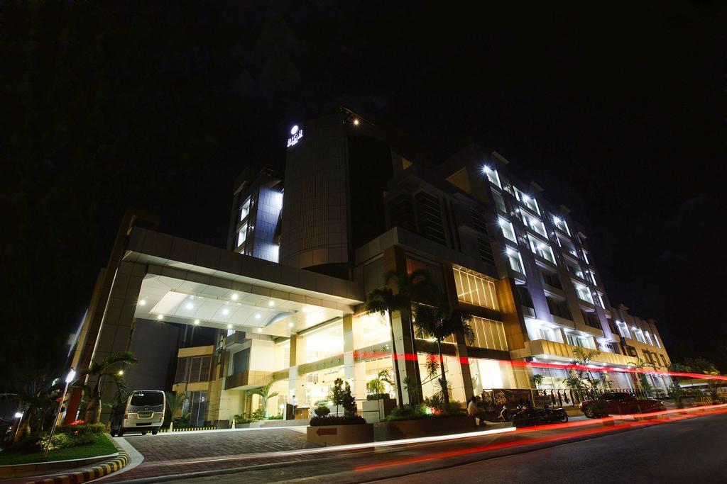 ビッグ 8 コーポレイト ホテル タグム エクステリア 写真