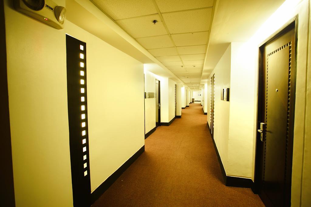 ビッグ 8 コーポレイト ホテル タグム エクステリア 写真