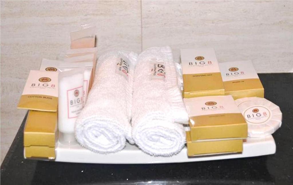 ビッグ 8 コーポレイト ホテル タグム 部屋 写真